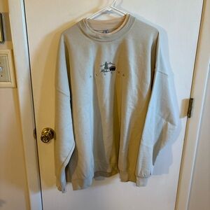 Gildan Light Grey Men's Crewneck Sweatshirt